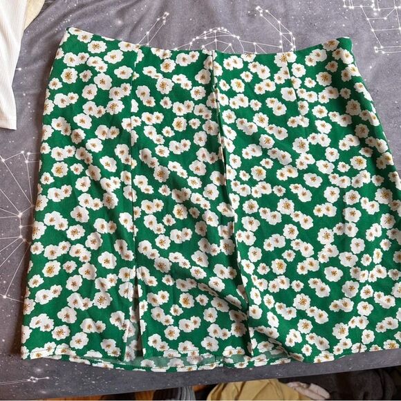 SHEIN Cami Top and Floral Print Split Hem Skirt Size L NWOT - Picture 4 of 5